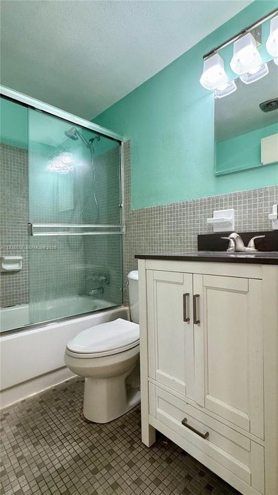 На продажу: $129,000 (1 спален, 1 ванн, 720 Квадратных фут)