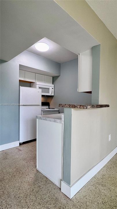 На продажу: $129,000 (1 спален, 1 ванн, 720 Квадратных фут)