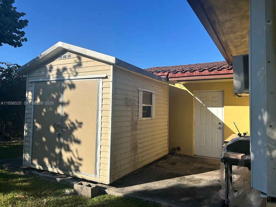 En Venta: $780,000 (3 camas, 2 baños, 1300 Pies cuadrados)