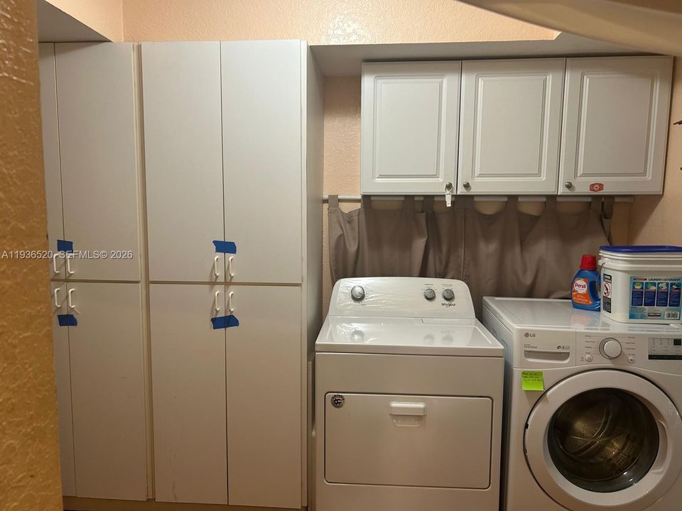 En Venta: $780,000 (3 camas, 2 baños, 1300 Pies cuadrados)