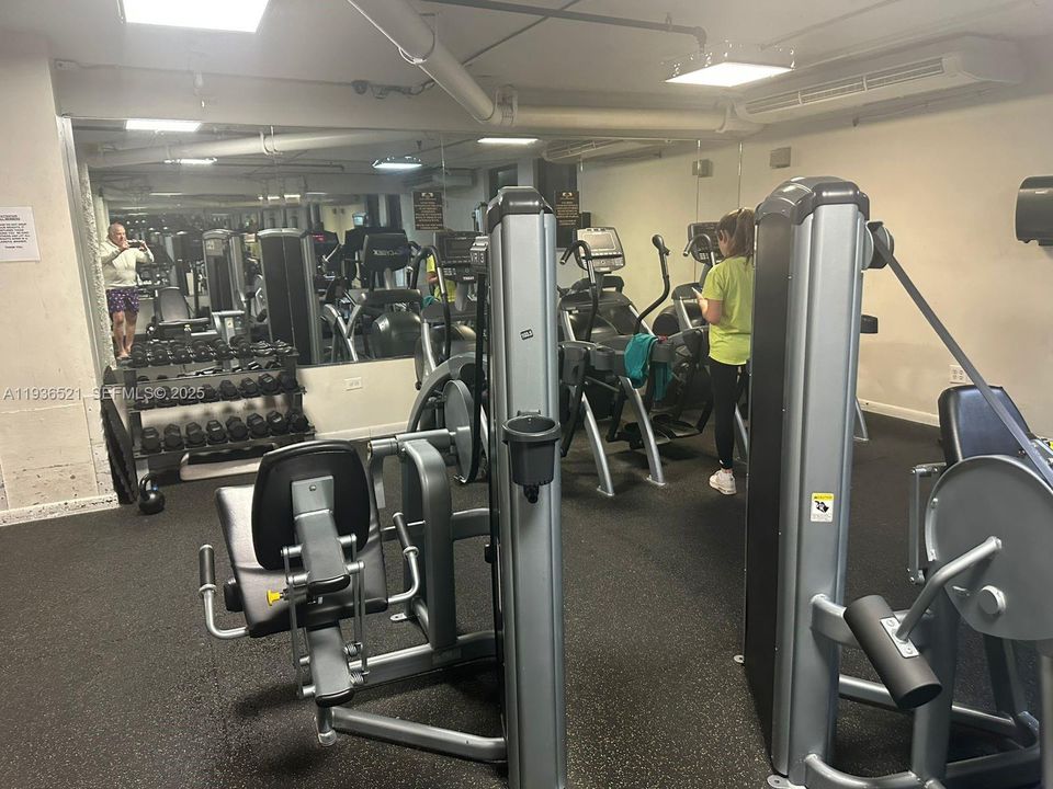 En Renta: $3,450 (2 camas, 2 baños, 990 Pies cuadrados)