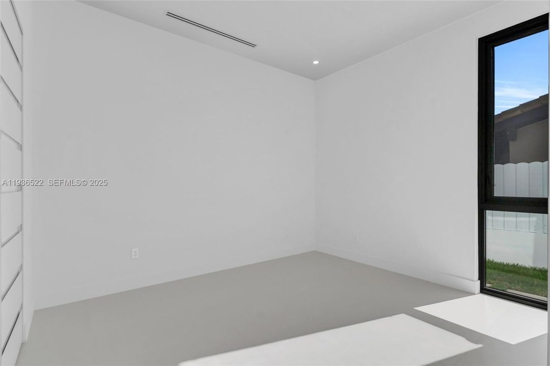 For Sale: $4,700,000 (4 beds, 3 baths, 2235 Square Feet)