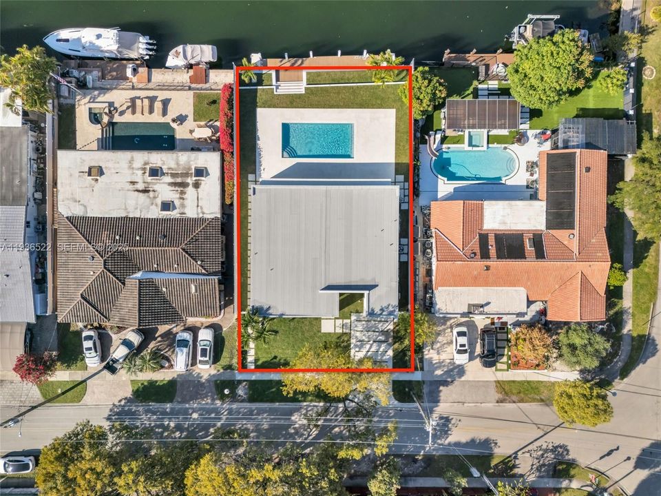 For Sale: $4,700,000 (4 beds, 3 baths, 2235 Square Feet)