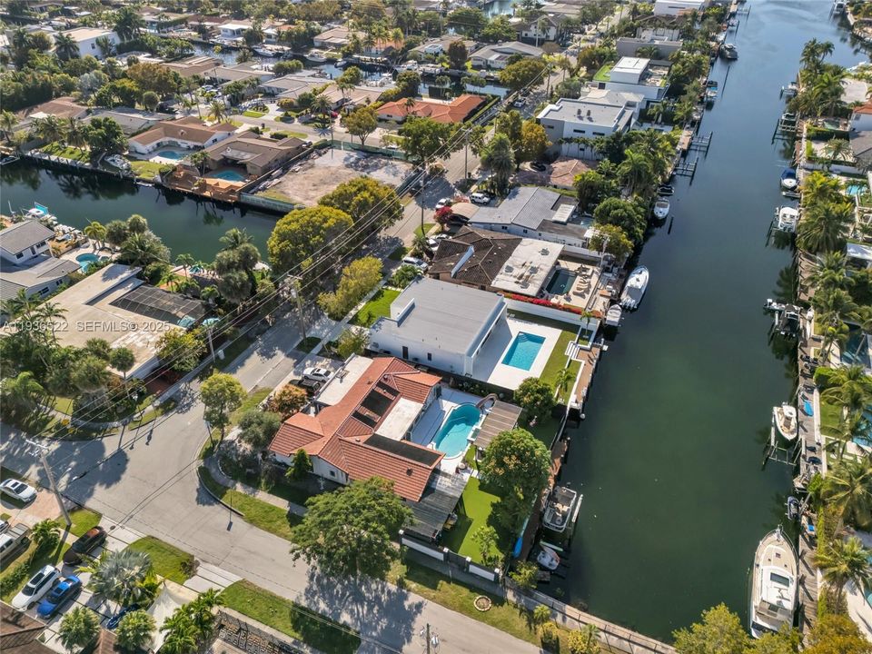 For Sale: $4,700,000 (4 beds, 3 baths, 2235 Square Feet)