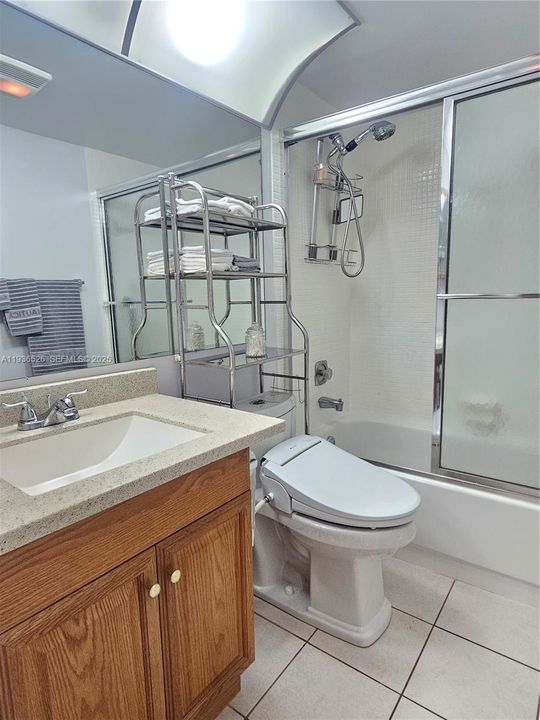 待售: $139,000 (2 贝兹, 1 浴室, 820 平方英尺)