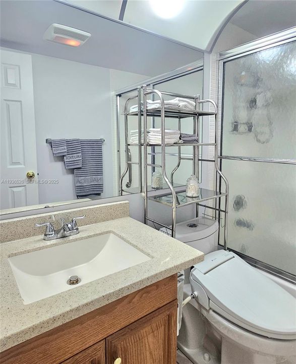 待售: $139,000 (2 贝兹, 1 浴室, 820 平方英尺)