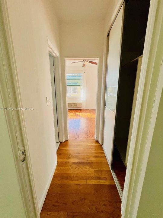 For Rent: $2,400 (1 beds, 1 baths, 730 Square Feet)