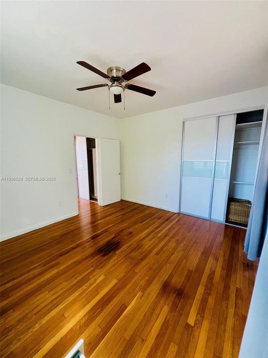 For Rent: $2,400 (1 beds, 1 baths, 730 Square Feet)