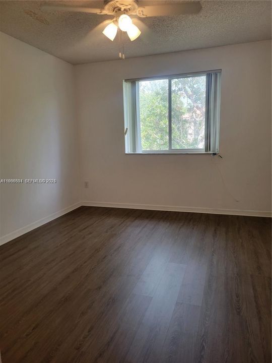 For Rent: $1,900 (2 beds, 2 baths, 820 Square Feet)