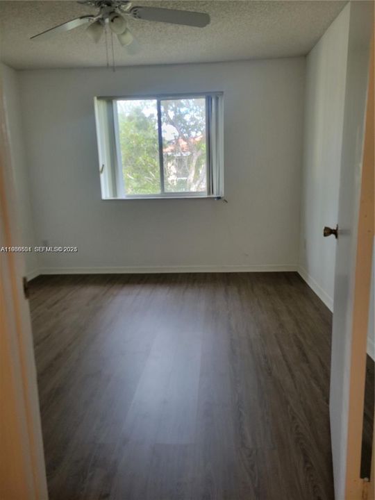 For Rent: $1,900 (2 beds, 2 baths, 820 Square Feet)