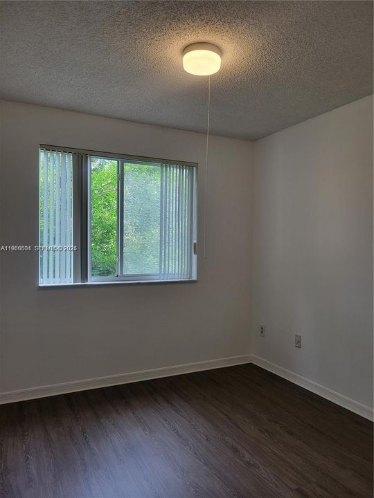 For Rent: $1,900 (2 beds, 2 baths, 820 Square Feet)