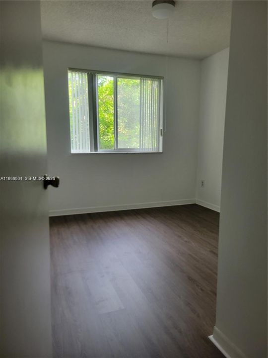 For Rent: $1,900 (2 beds, 2 baths, 820 Square Feet)