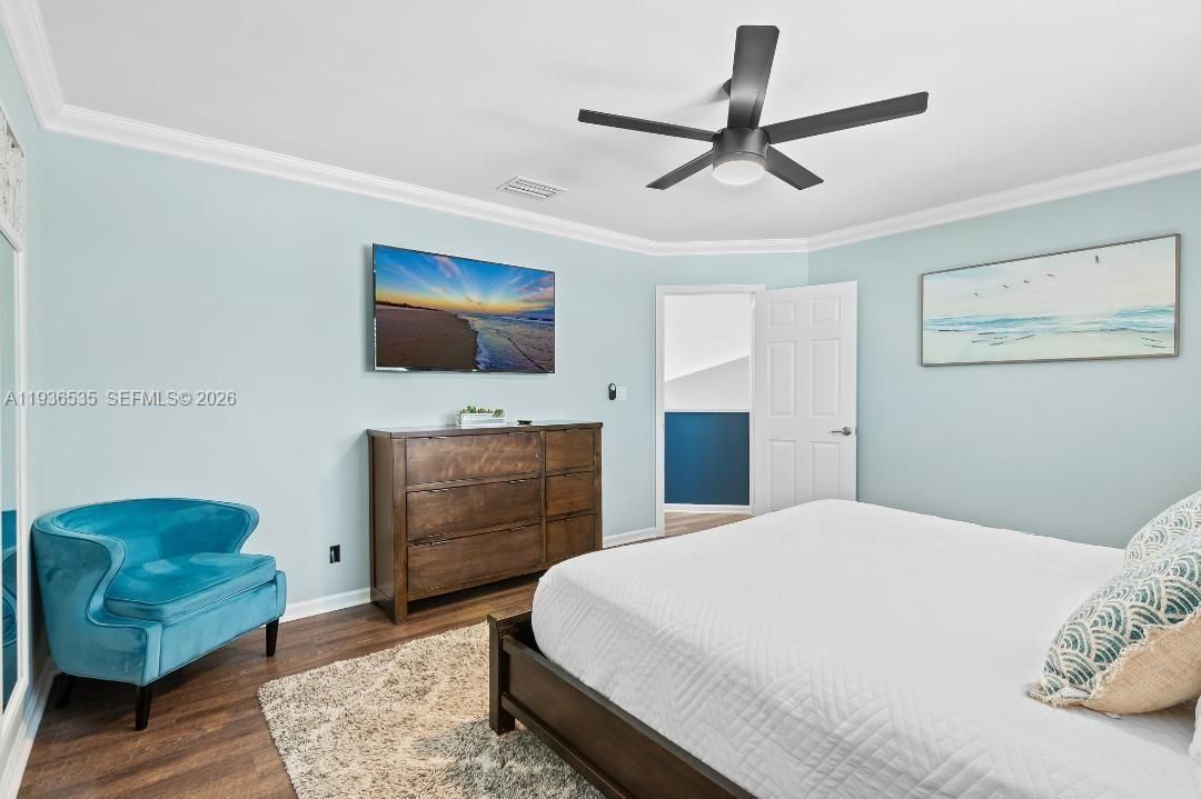 待售: $799,000 (4 贝兹, 2 浴室, 2076 平方英尺)