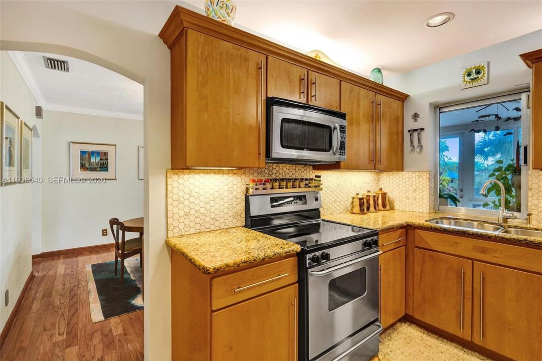 For Sale: $679,000 (3 beds, 2 baths, 1508 Square Feet)