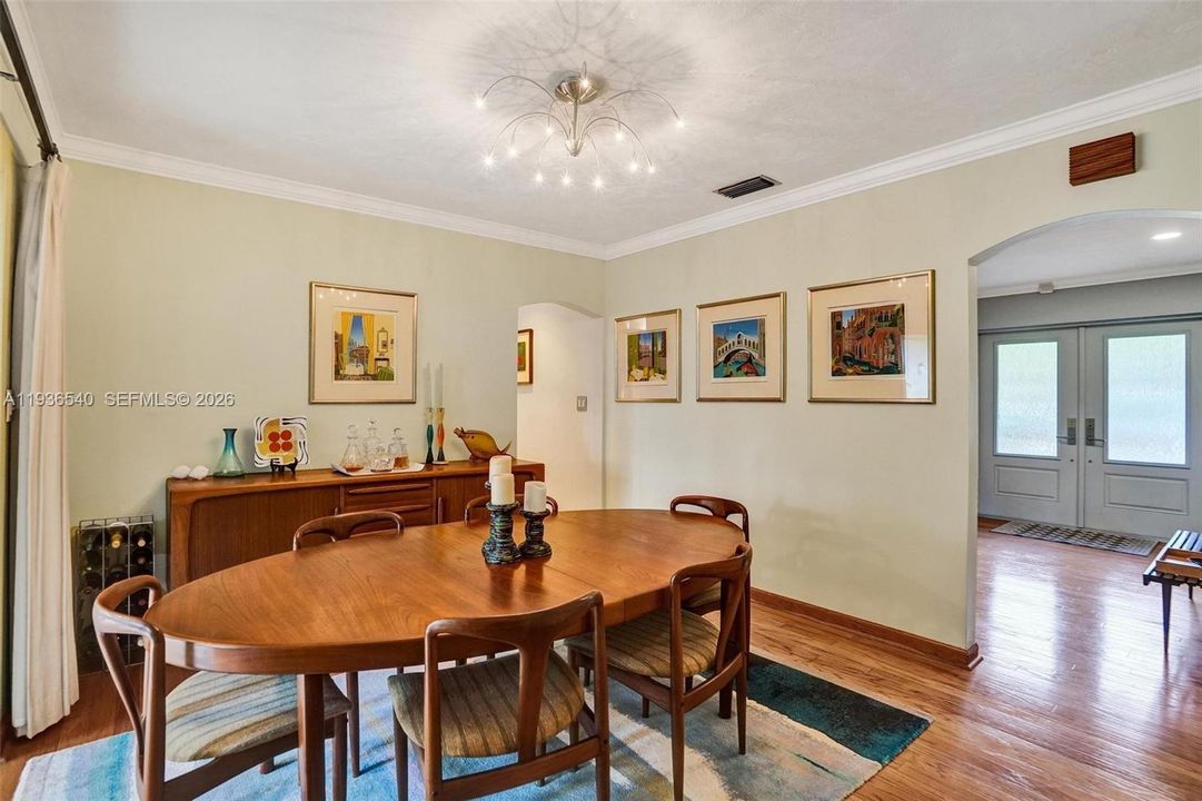 For Sale: $679,000 (3 beds, 2 baths, 1508 Square Feet)