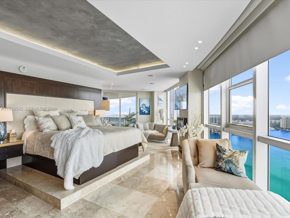 For Sale: $3,300,000 (3 beds, 3 baths, 3016 Square Feet)