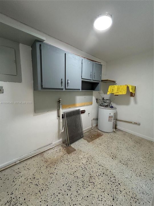 For Rent: $2,700 (3 beds, 2 baths, 2179 Square Feet)