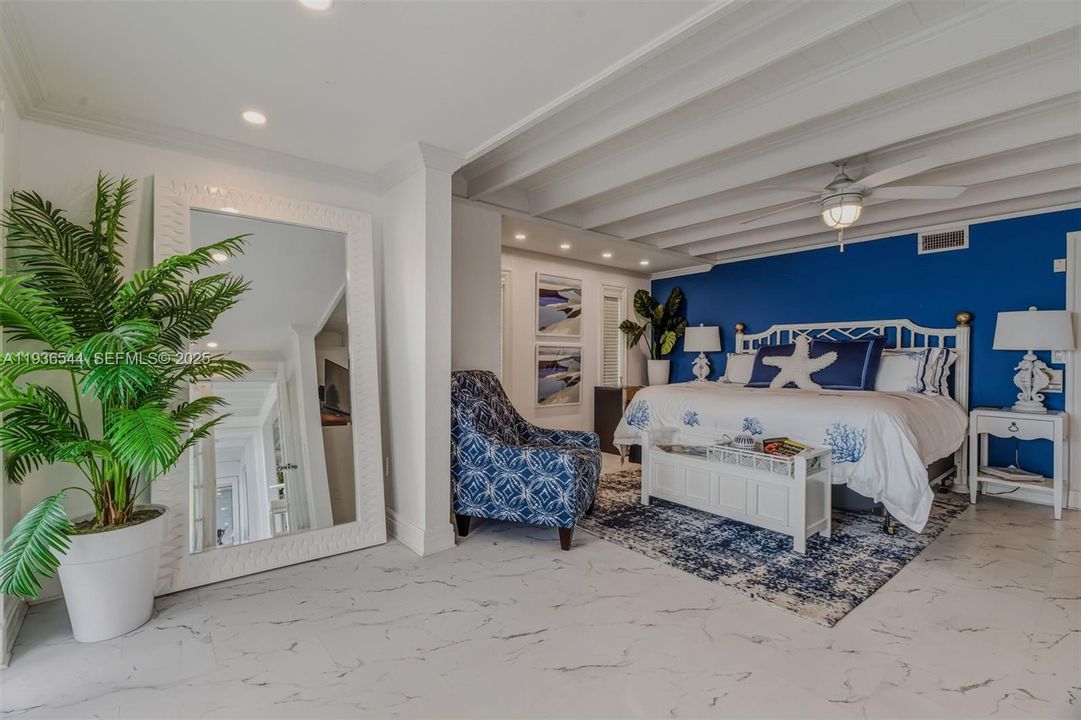 For Rent: $13,000 (3 beds, 4 baths, 2608 Square Feet)