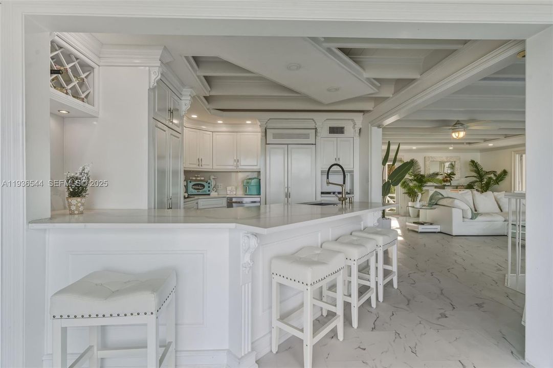 For Rent: $13,000 (3 beds, 4 baths, 2608 Square Feet)