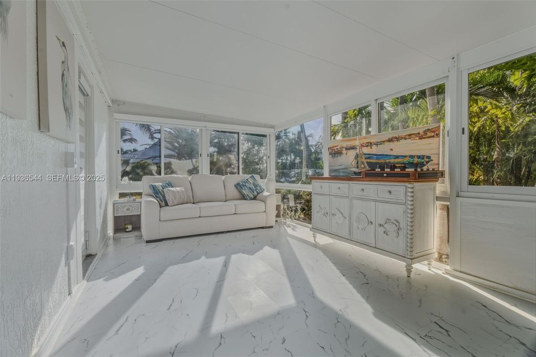 For Rent: $13,000 (3 beds, 4 baths, 2608 Square Feet)