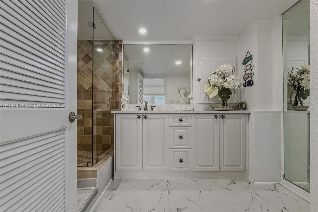 For Rent: $13,000 (3 beds, 4 baths, 2608 Square Feet)