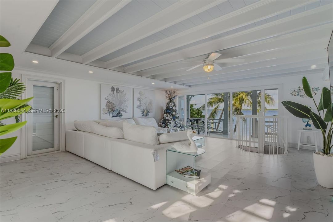 For Rent: $13,000 (3 beds, 4 baths, 2608 Square Feet)