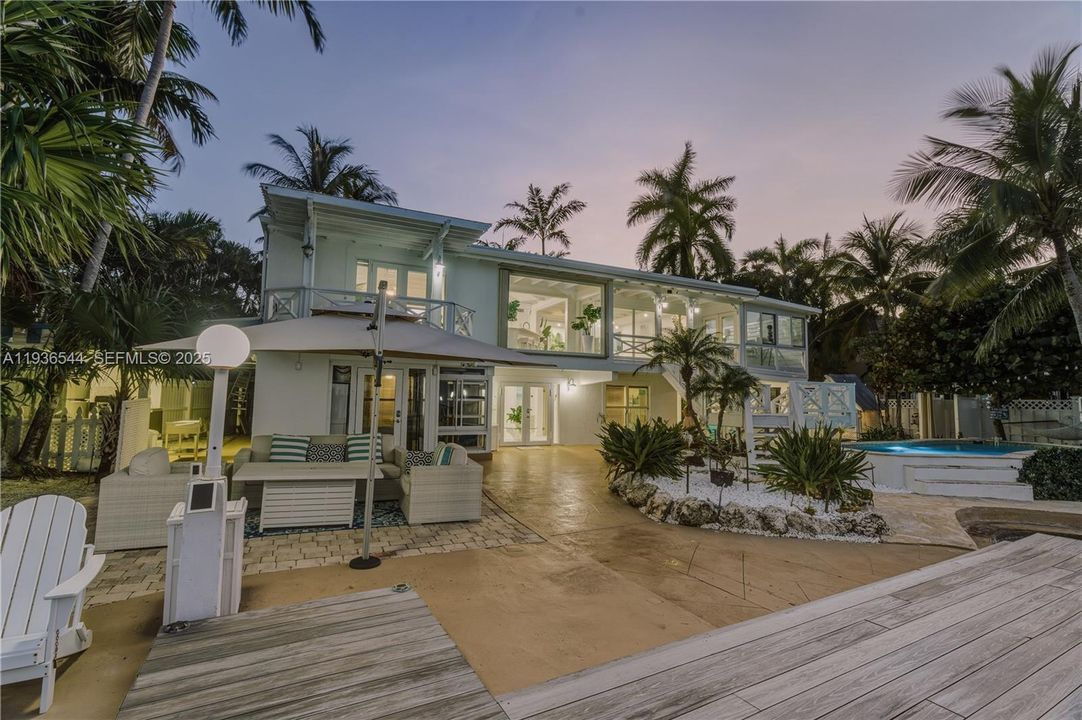 For Rent: $13,000 (3 beds, 4 baths, 2608 Square Feet)