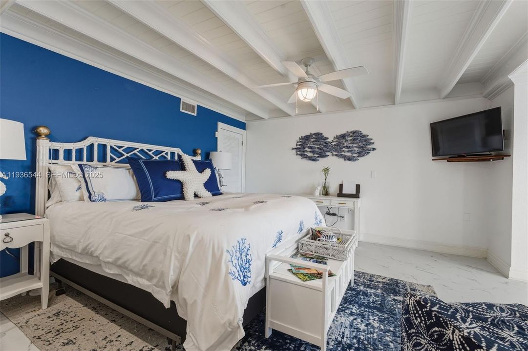 For Rent: $13,000 (3 beds, 4 baths, 2608 Square Feet)