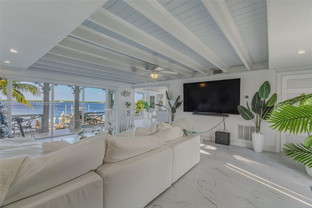 For Rent: $13,000 (3 beds, 4 baths, 2608 Square Feet)