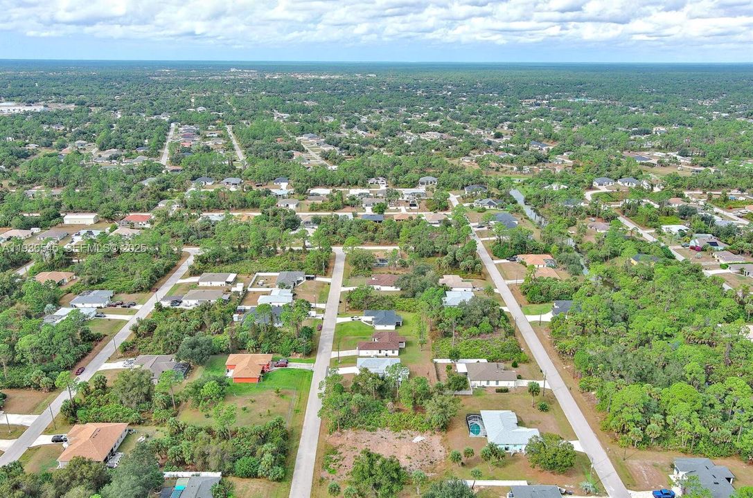 待售: $25,000 (0.23 acres)