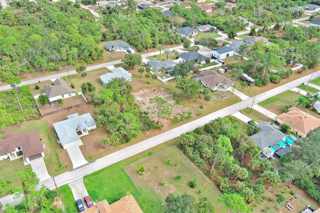 待售: $25,000 (0.23 acres)