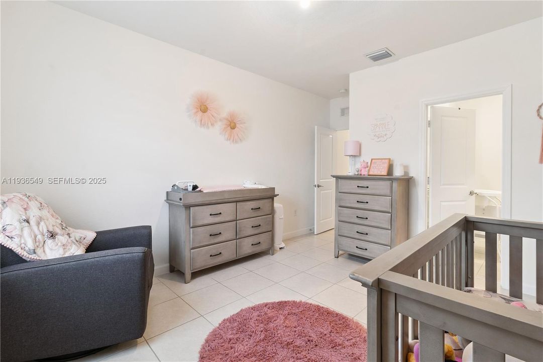 For Sale: $799,999 (5 beds, 4 baths, 2838 Square Feet)