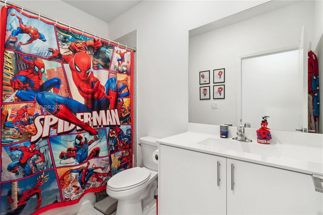 For Sale: $799,999 (5 beds, 4 baths, 2838 Square Feet)