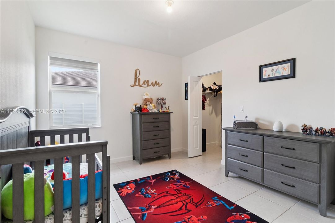 For Sale: $799,999 (5 beds, 4 baths, 2838 Square Feet)