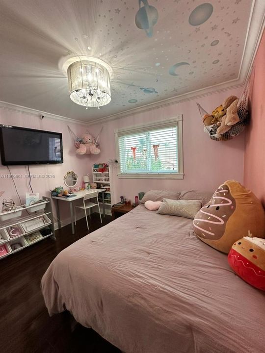 出租: $3,500 (5 贝兹, 3 浴室, 1824 平方英尺)