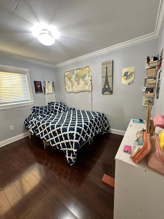 出租: $3,500 (5 贝兹, 3 浴室, 1824 平方英尺)