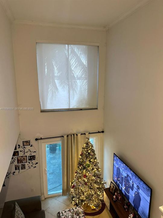 出租: $3,500 (5 贝兹, 3 浴室, 1824 平方英尺)