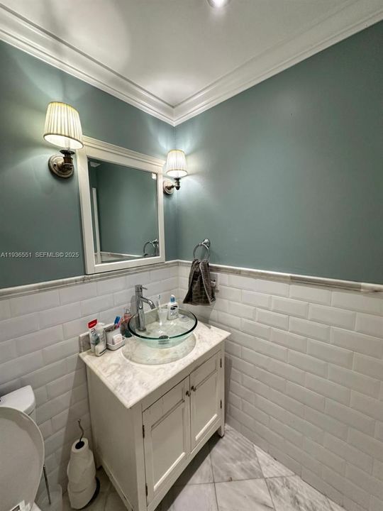 出租: $3,500 (5 贝兹, 3 浴室, 1824 平方英尺)