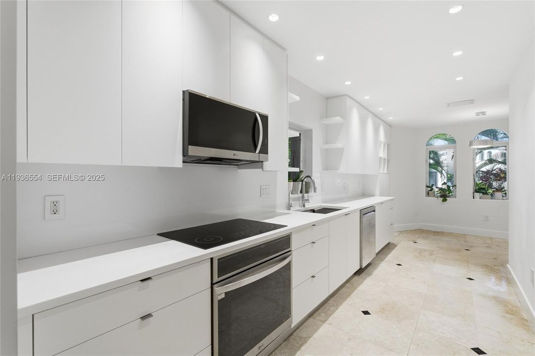 For Rent: $9,500 (3 beds, 2 baths, 2330 Square Feet)