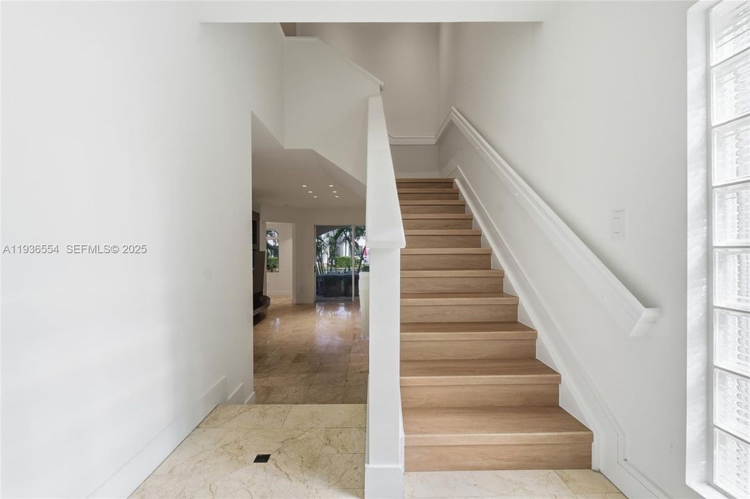 For Rent: $9,500 (3 beds, 2 baths, 2330 Square Feet)