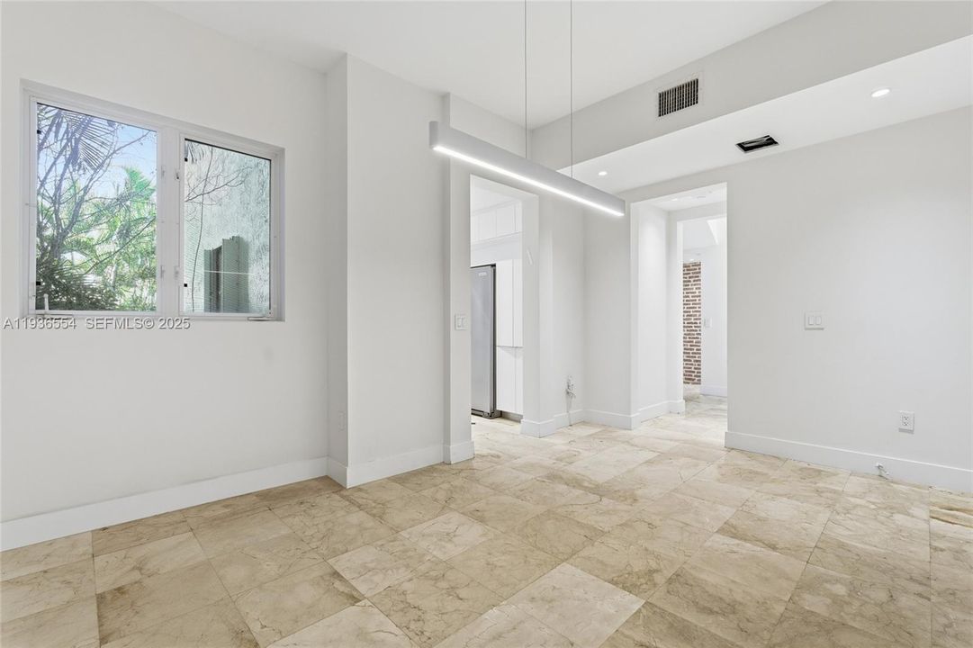 For Rent: $9,500 (3 beds, 2 baths, 2330 Square Feet)