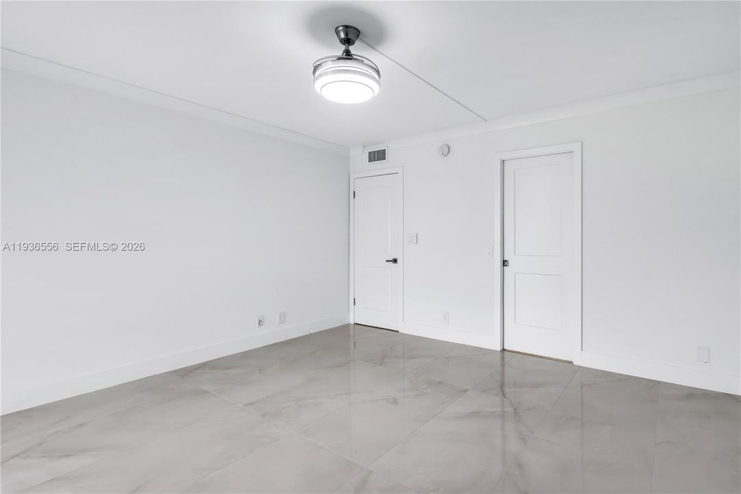 На продажу: $289,000 (2 спален, 2 ванн, 1156 Квадратных фут)