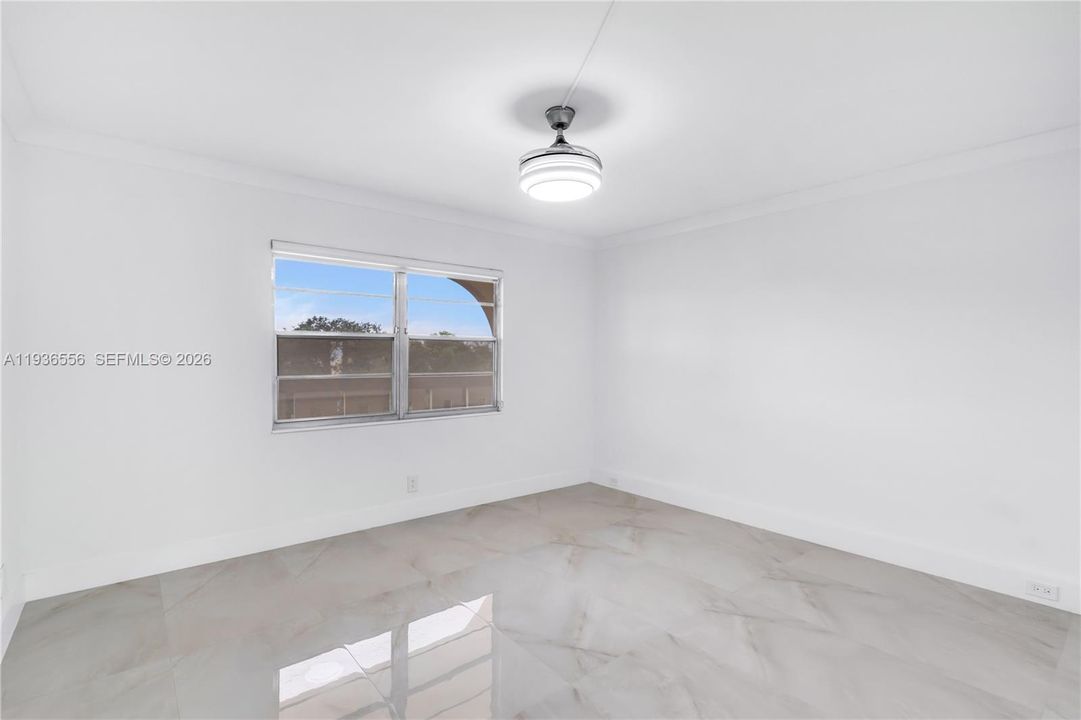 На продажу: $289,000 (2 спален, 2 ванн, 1156 Квадратных фут)