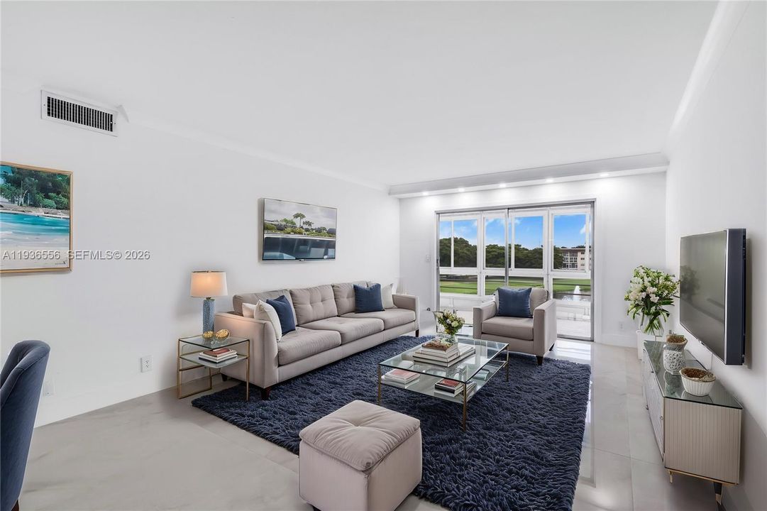 На продажу: $289,000 (2 спален, 2 ванн, 1156 Квадратных фут)