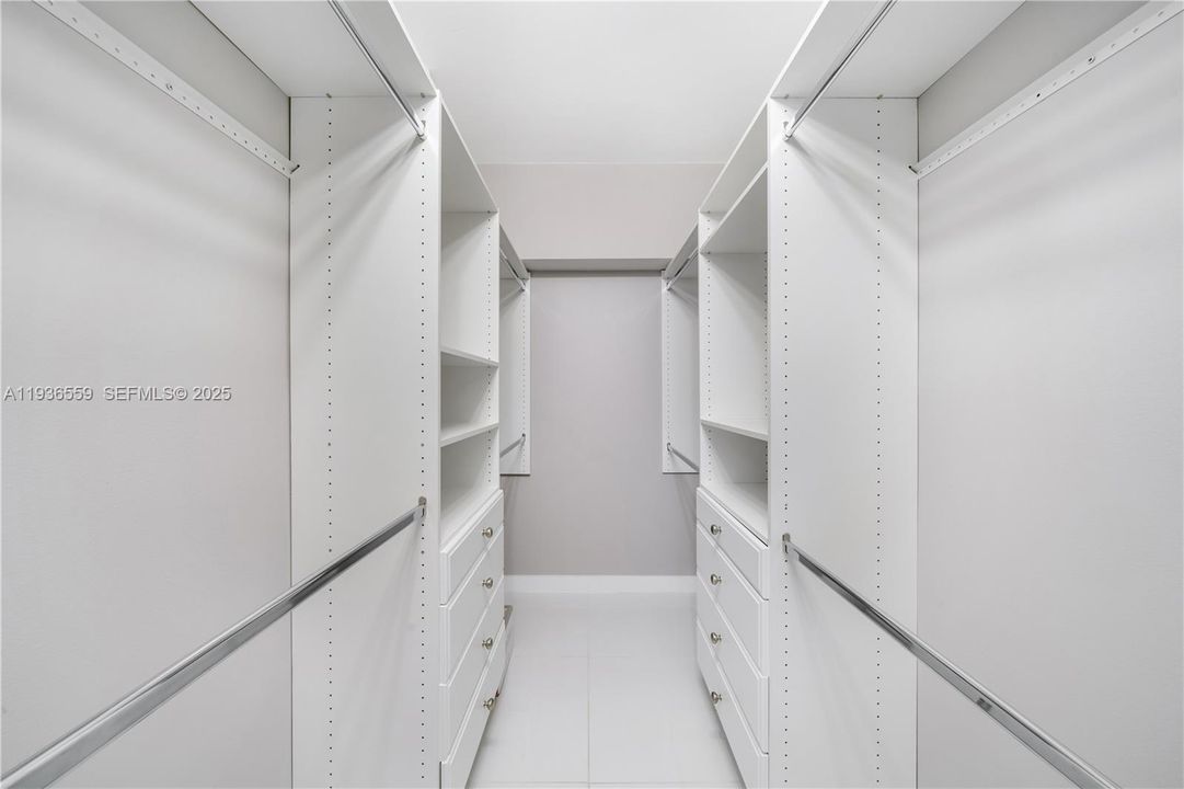 В аренду: $2,450 (2 спален, 2 ванн, 837 Квадратных фут)