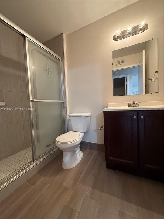 For Rent: $1,750 (1 beds, 1 baths, 693 Square Feet)