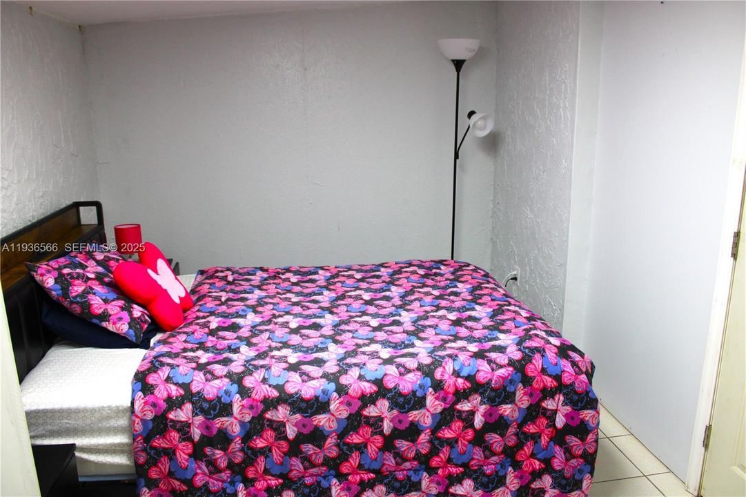 For Sale: $499,999 (3 beds, 2 baths, 1138 Square Feet)