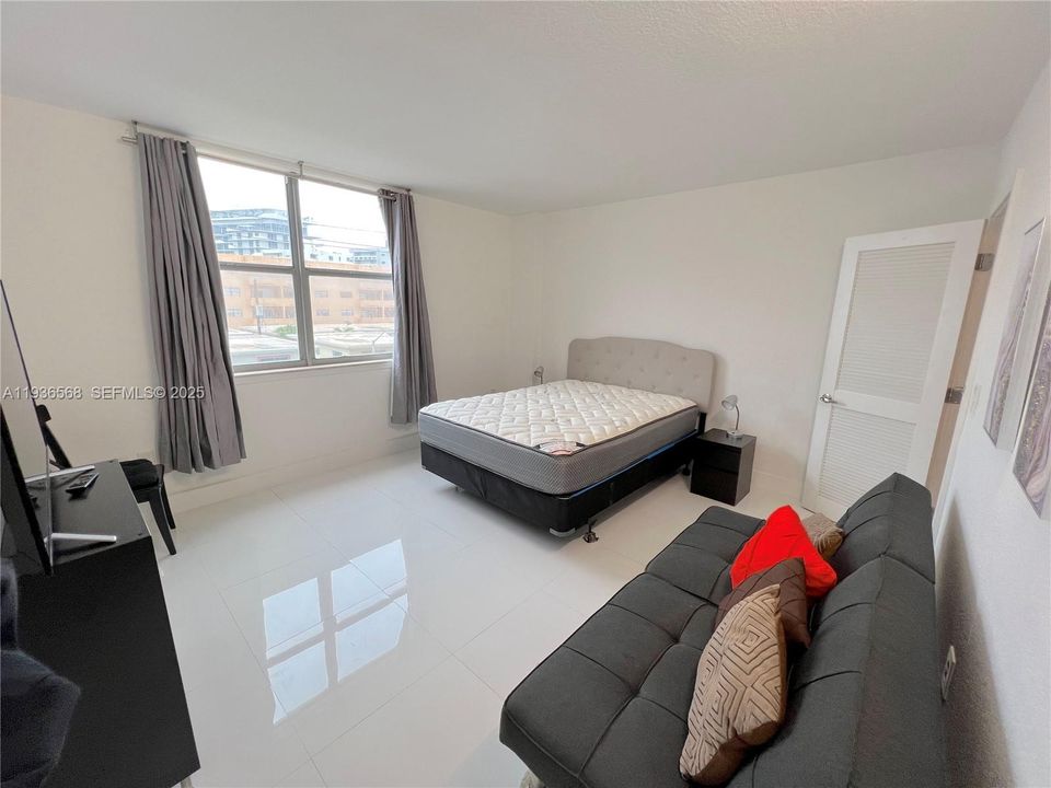 На продажу: $319,000 (1 спален, 1 ванн, 898 Квадратных фут)