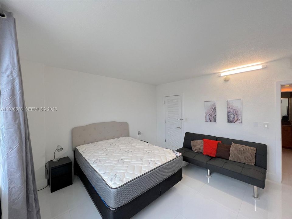 На продажу: $319,000 (1 спален, 1 ванн, 898 Квадратных фут)