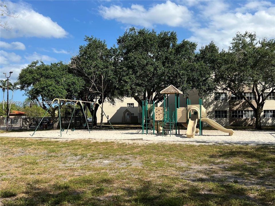 En Renta: $2,500 (2 camas, 2 baños, 1004 Pies cuadrados)